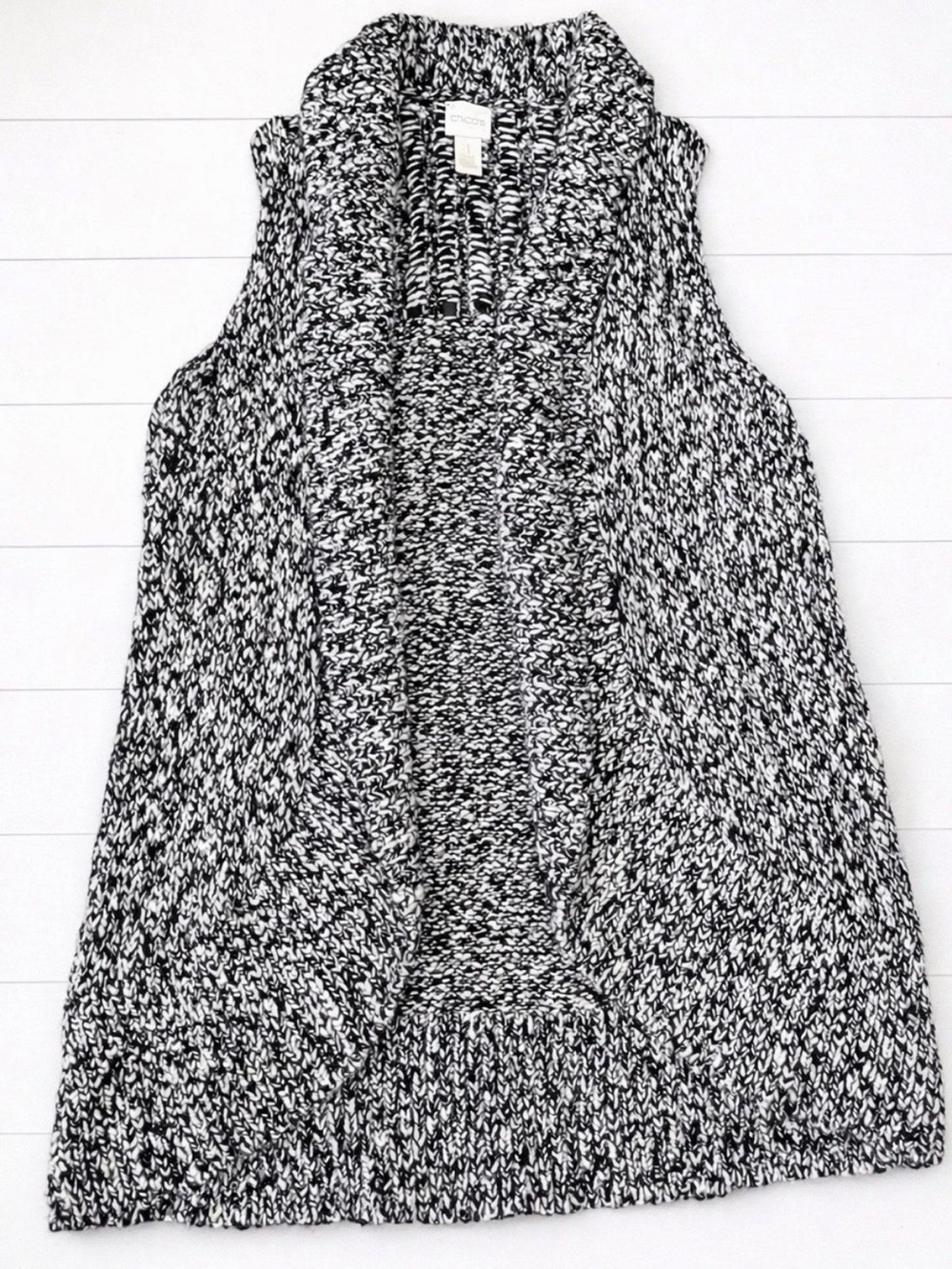 Chicos sweater vest womens size 1 black white sleeveless chunky knit long marled